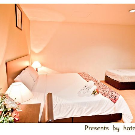 Sayang Hotel Kulai Zewnętrze zdjęcie